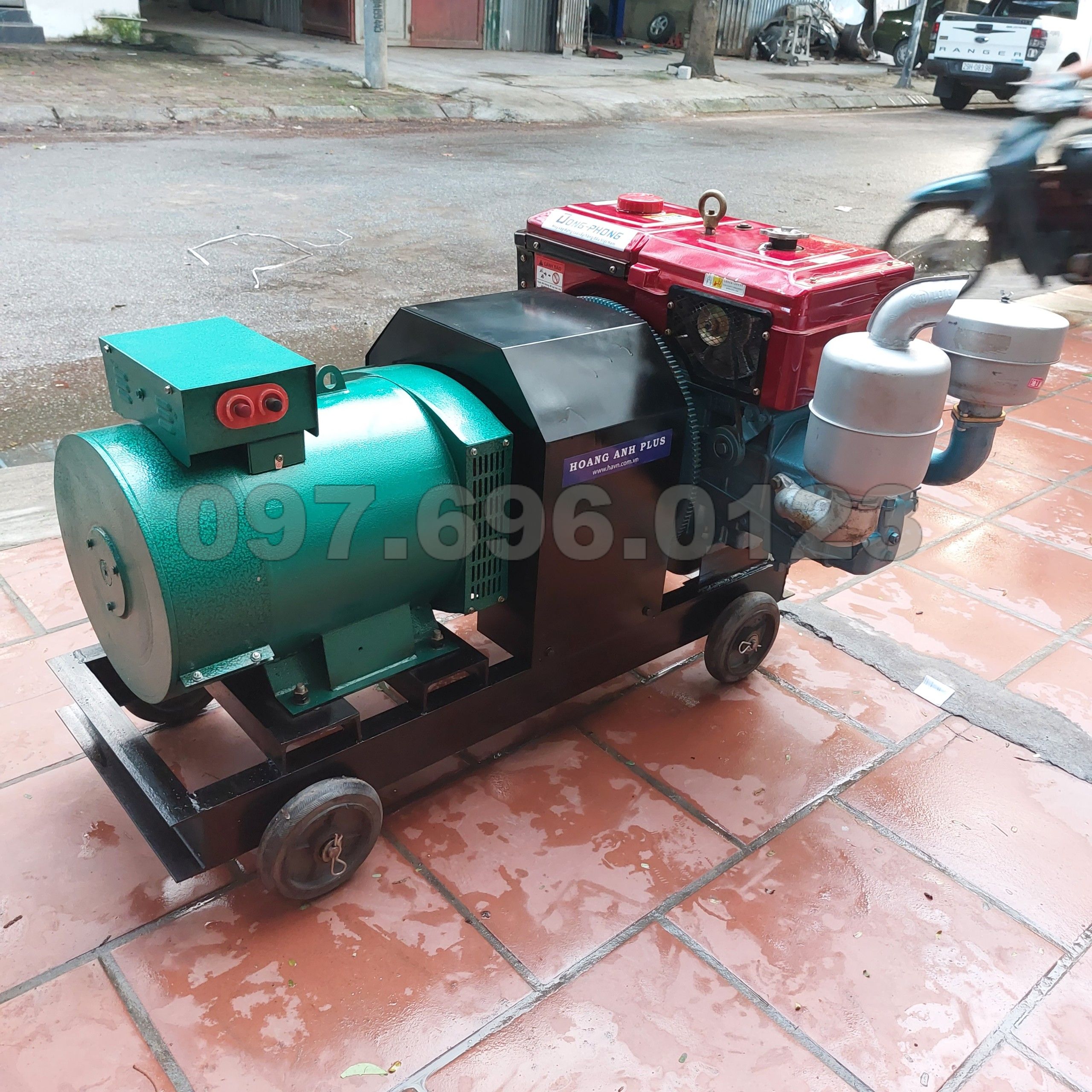 Máy Phát Điện Đầu Nổ Hoàng Anh 24HP 15KW 3 Pha (D24 Mát Gió, Đề) 3