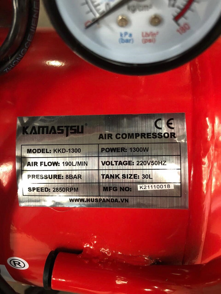 Máy Nén Khí Không Dầu 1300W Kamastsu 30L KKD 1300 4