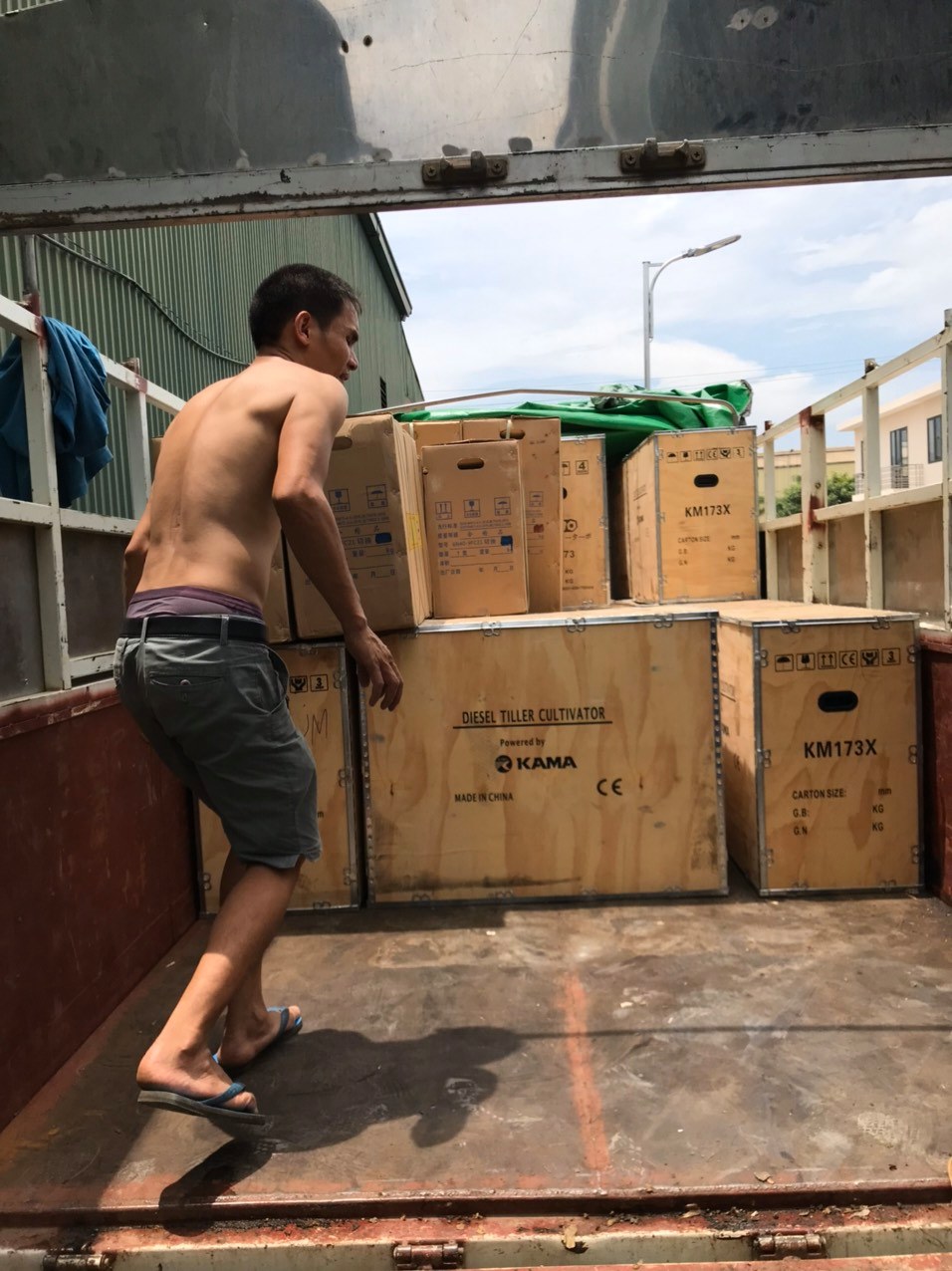 Máy Xới Đất Chạy Dầu Kama 186F Chuyển Hướng 5