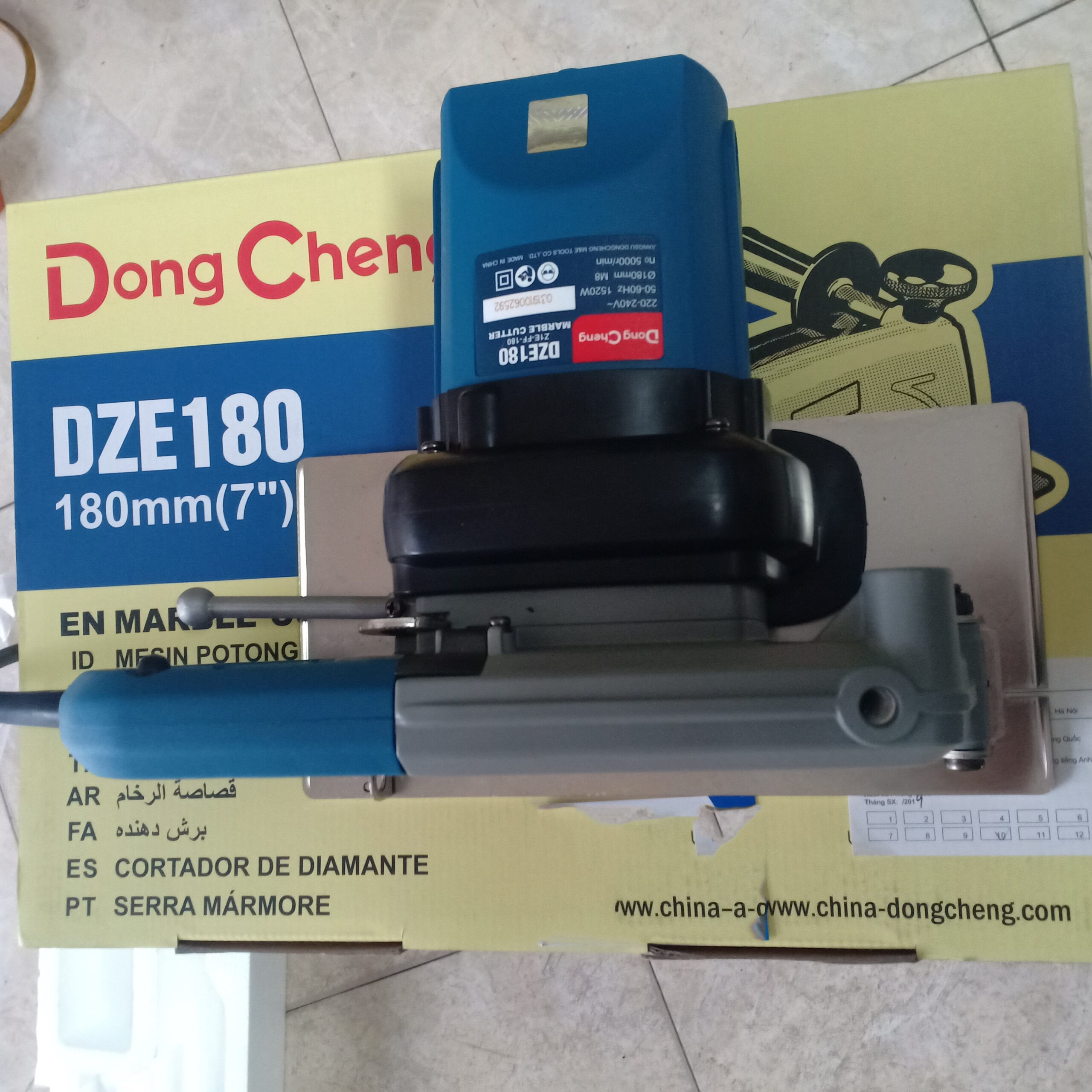 Máy Cắt Gạch Dongcheng 1520W DZE180 3