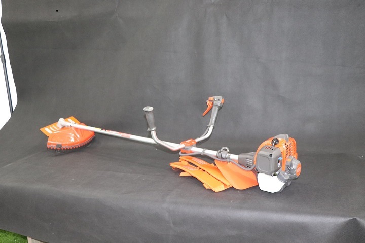 Máy Cắt Cỏ 2 Thì 1470W Oshima 143