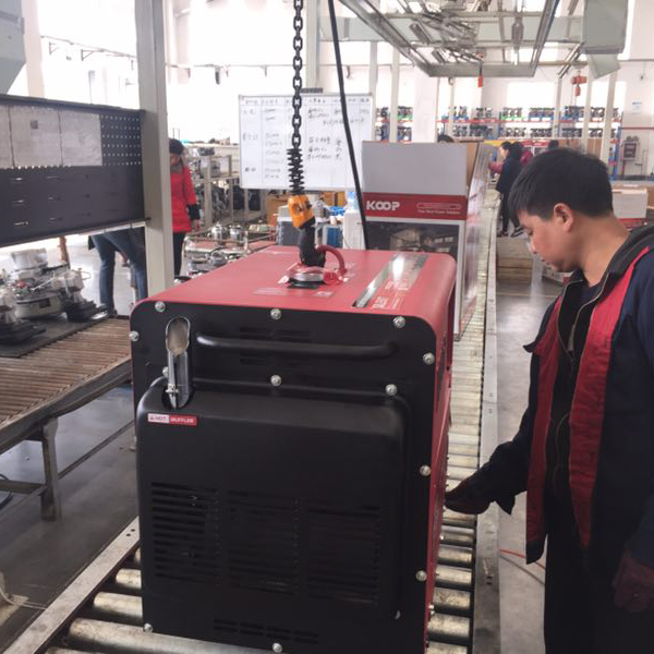 Máy Phát Điện Chạy Dầu 5Kw Koop KDF7500Q