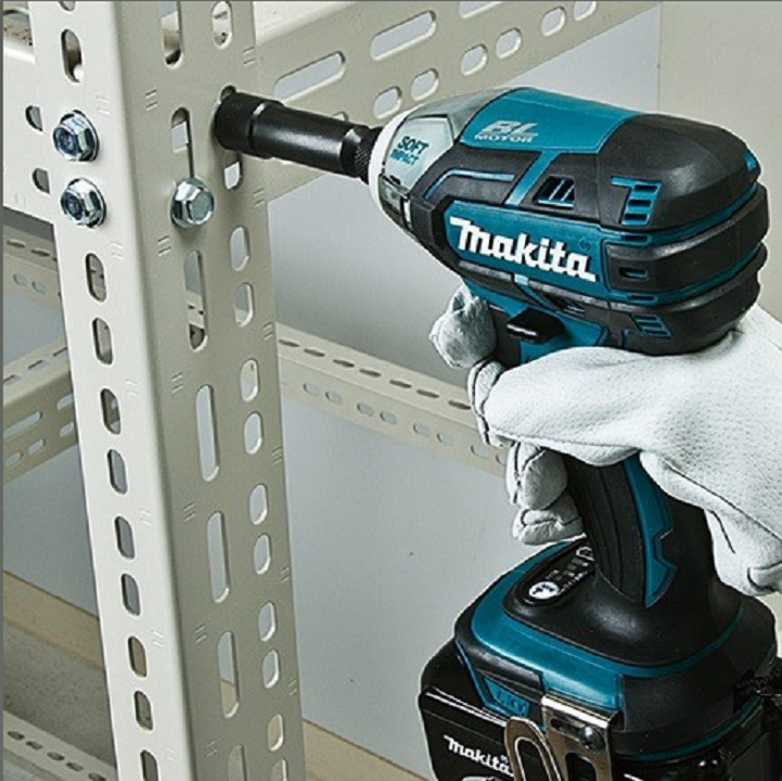 Máy Vặn Vít Xung Đầu Dùng Pin Makita DTS141Z 18V (BL)