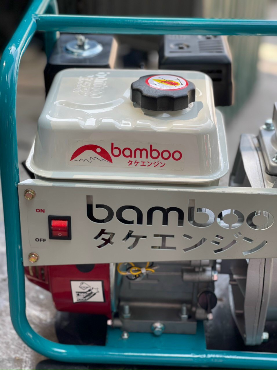 Máy Bơm Nước Chạy Xăng 6.5Hp Bamboo BMB30WT