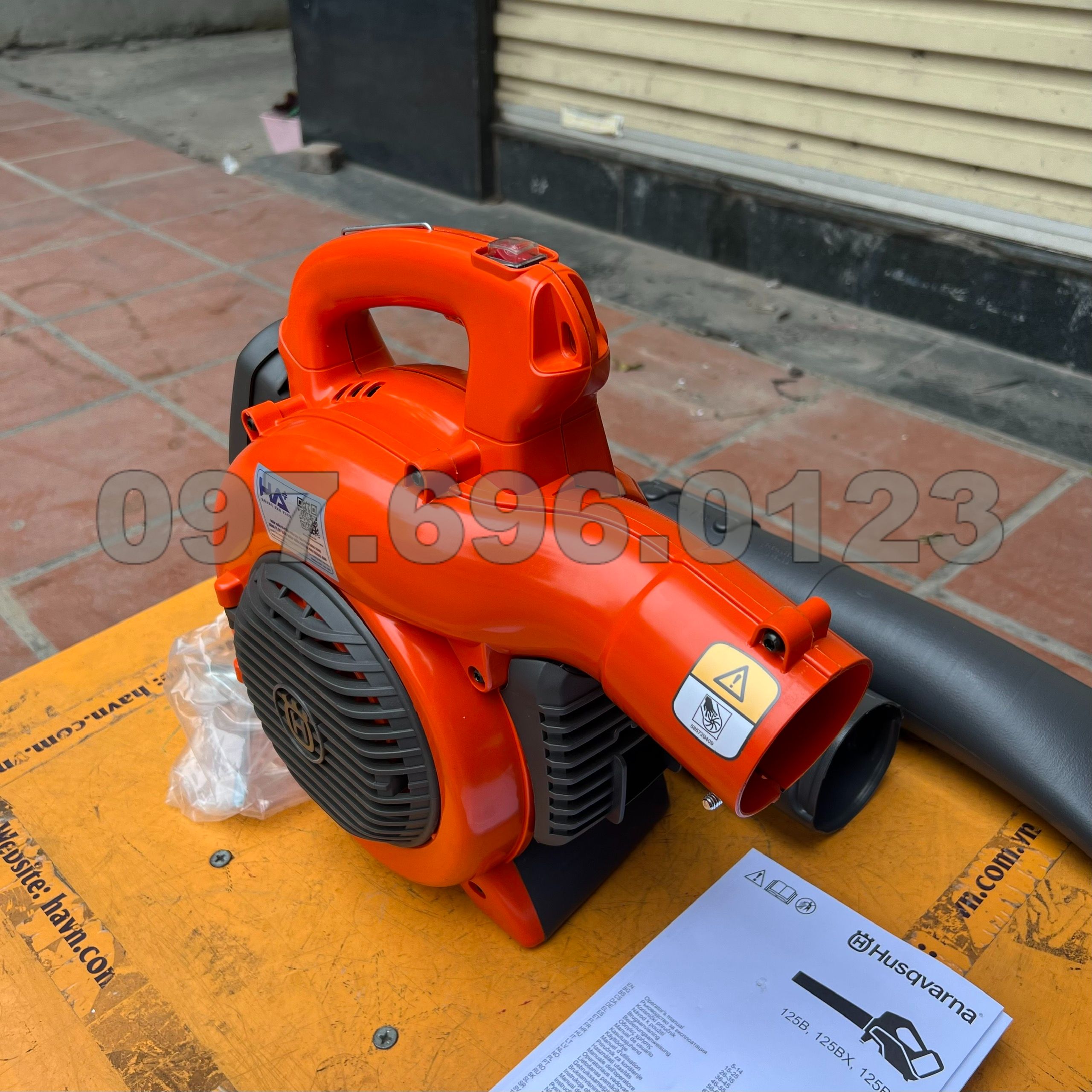 Máy Thổi Lá 800W Husqvarna 125B