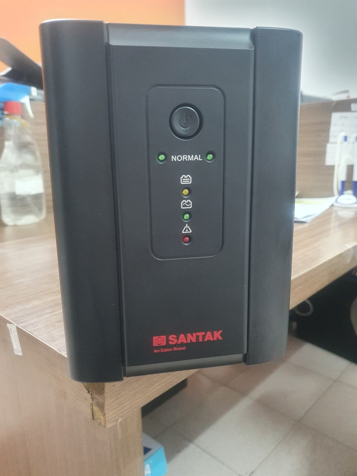 Bộ Lưu Điện Santak Blazer 2000 Pro 1