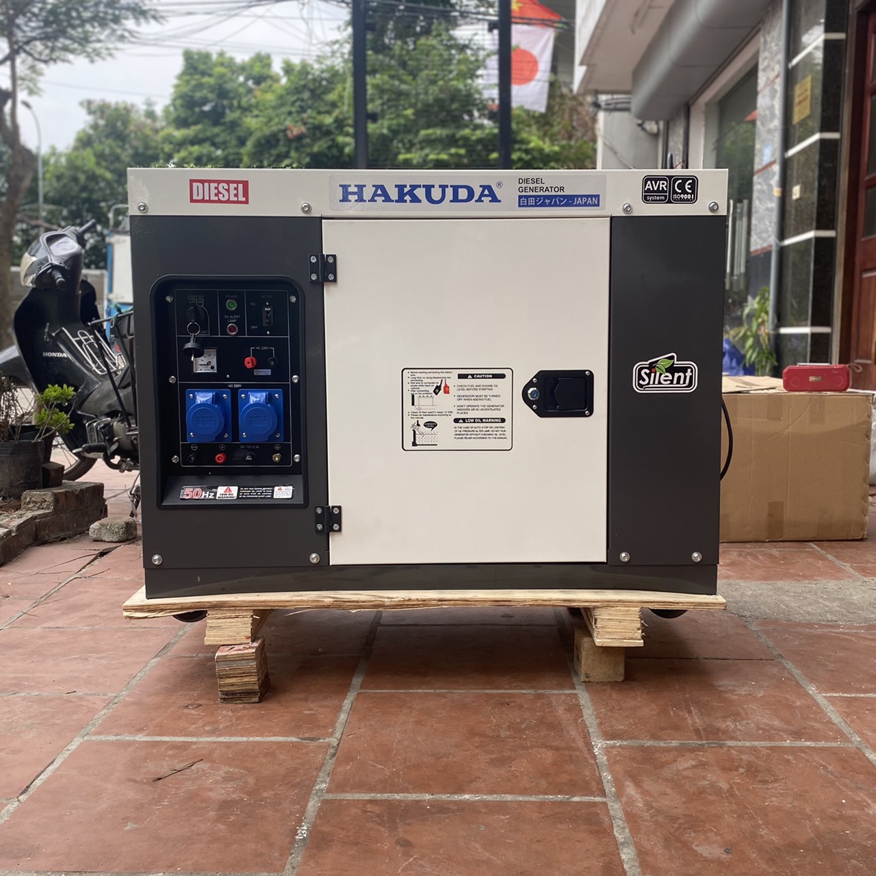 Máy Phát Điện Chạy Dầu Hakuda 11KVA