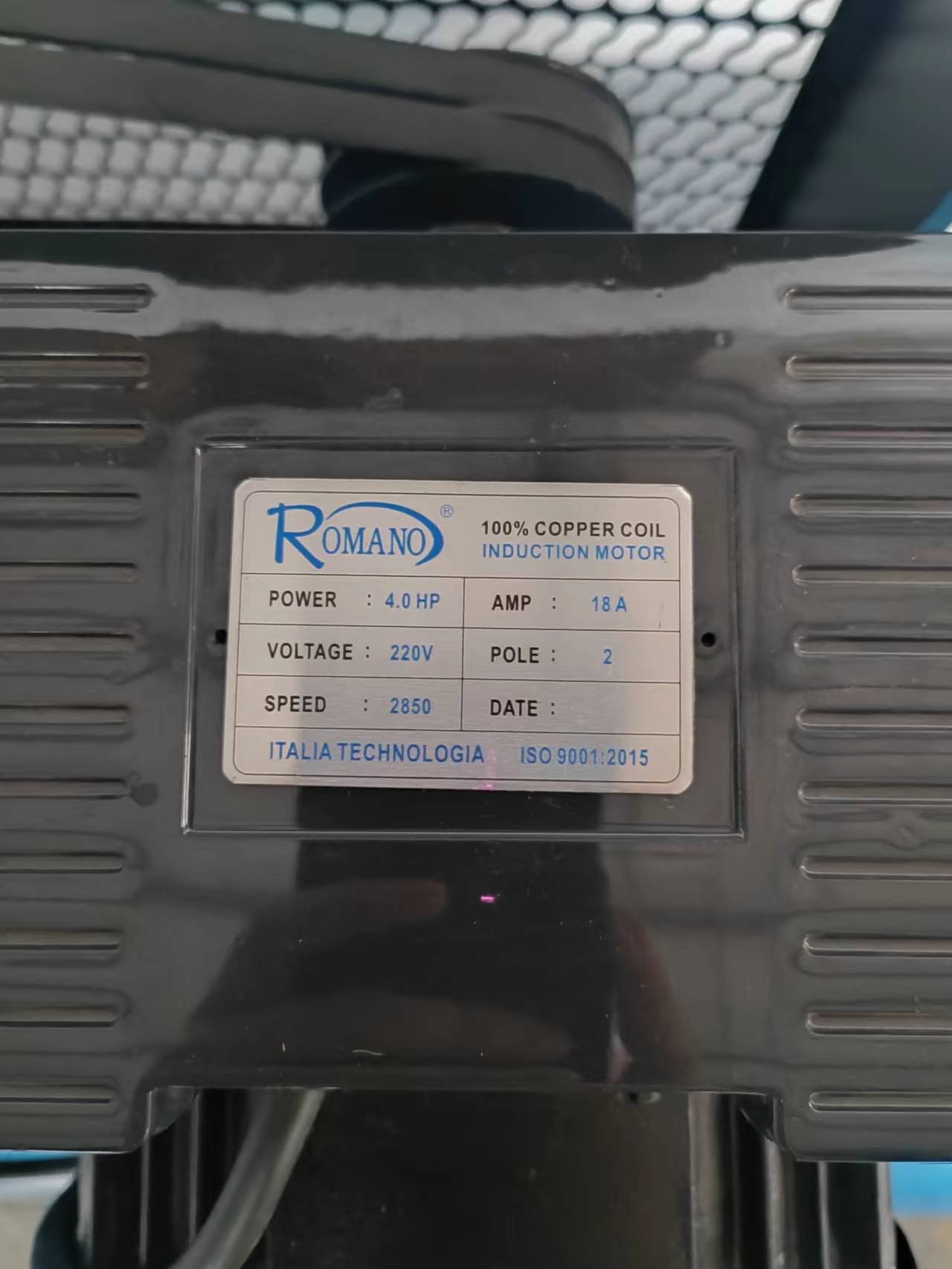 Máy Nén Khí Dây Đai 4HP Romano RM40-230 230L