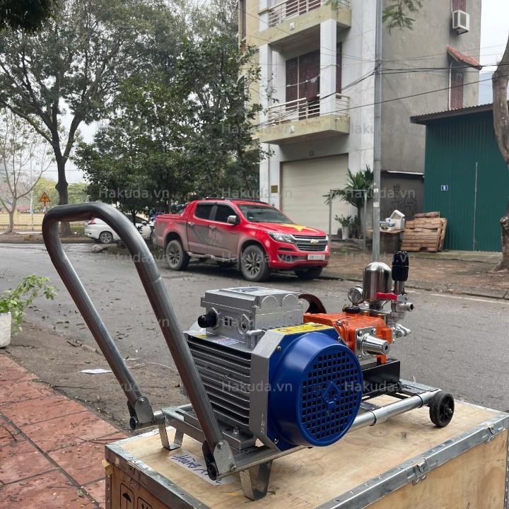 Máy Rửa Xe Dây Đai Áp Lực Cao Luxury 3Kw