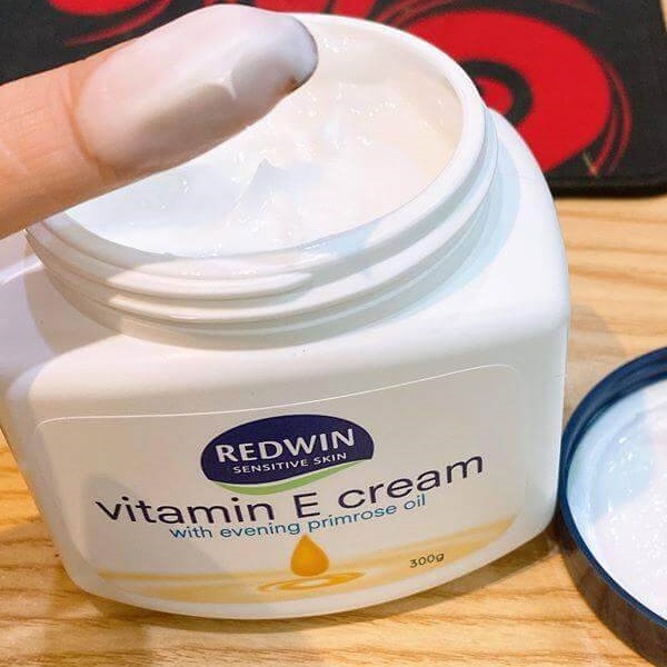 Kem Dưỡng Ẩm Redwin Vitamin E Cream của Úc 300g