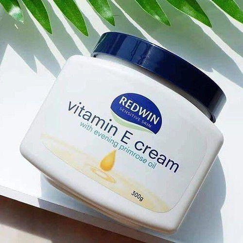 Kem Dưỡng Ẩm Redwin Vitamin E Cream của Úc 300g