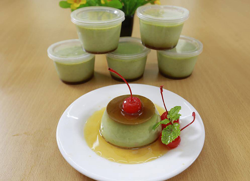 thực hiện làm Pudding Matcha đơn giản