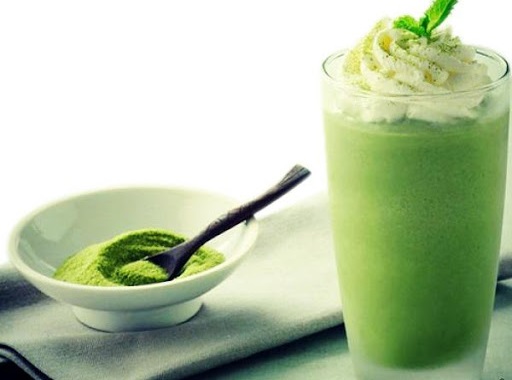 trang trí trà sữa matcha đẹp