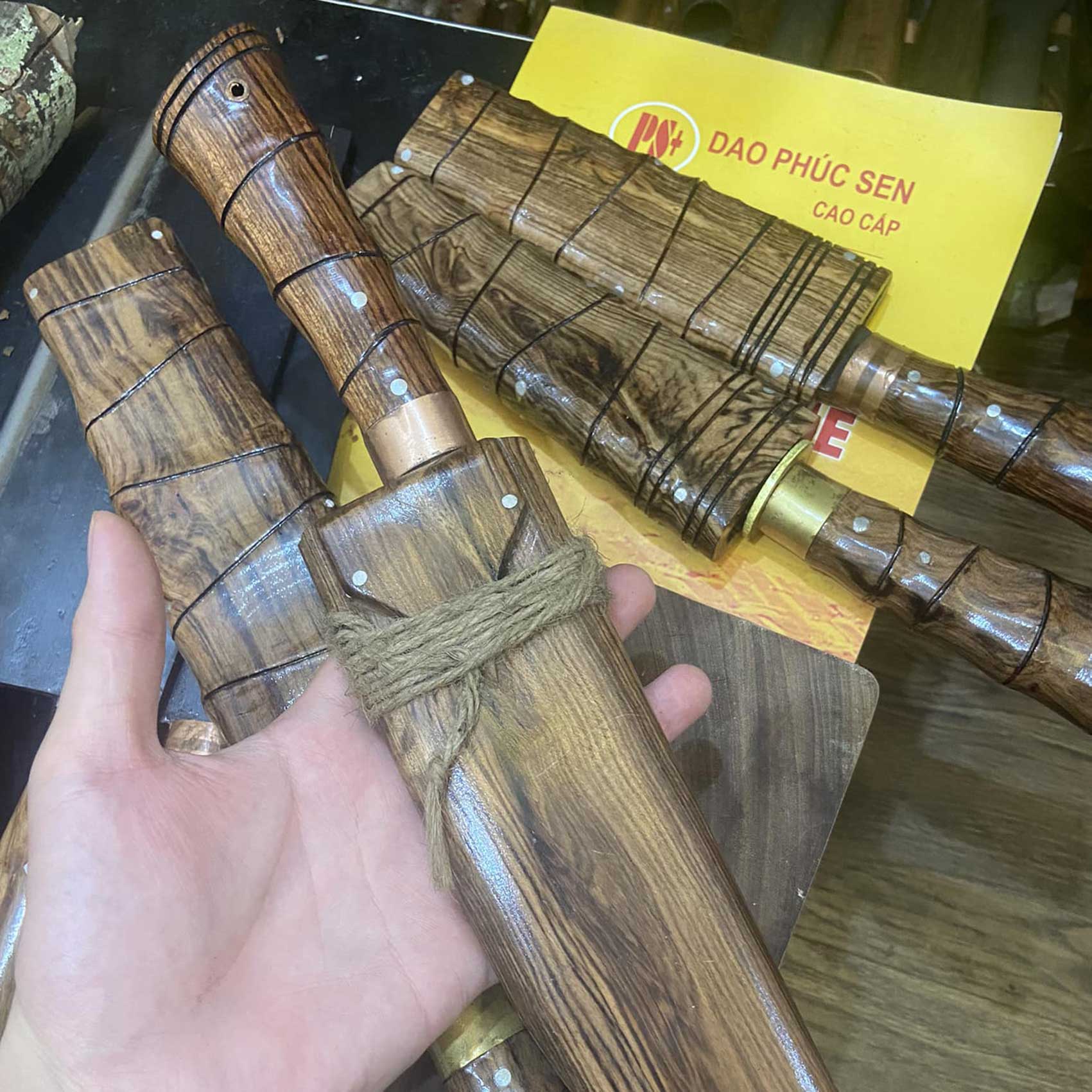 dao mèo giá bao nhiêu