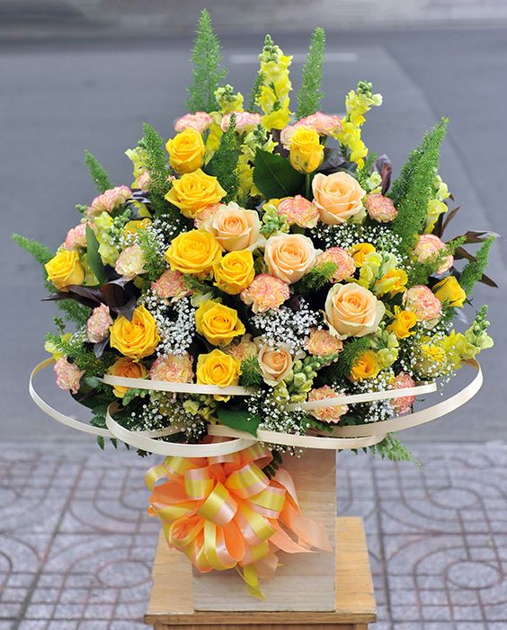 shop-hoa-tra-vinh-bat-mi-cach-chon-hoa-tuoi-co-the-trung-lau-tai-nha