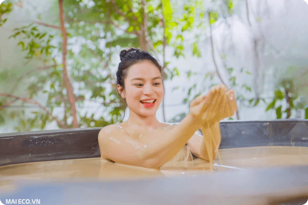 tắm bùn núi thần tài