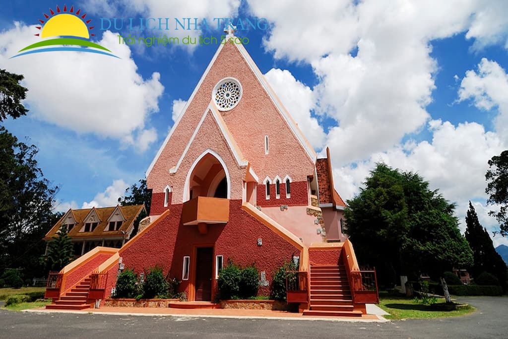 nhà thờ Domaine De Marie Đà Lạt