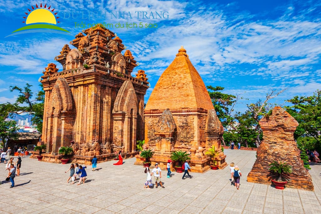 tháp bà Ponagar Nha Trang