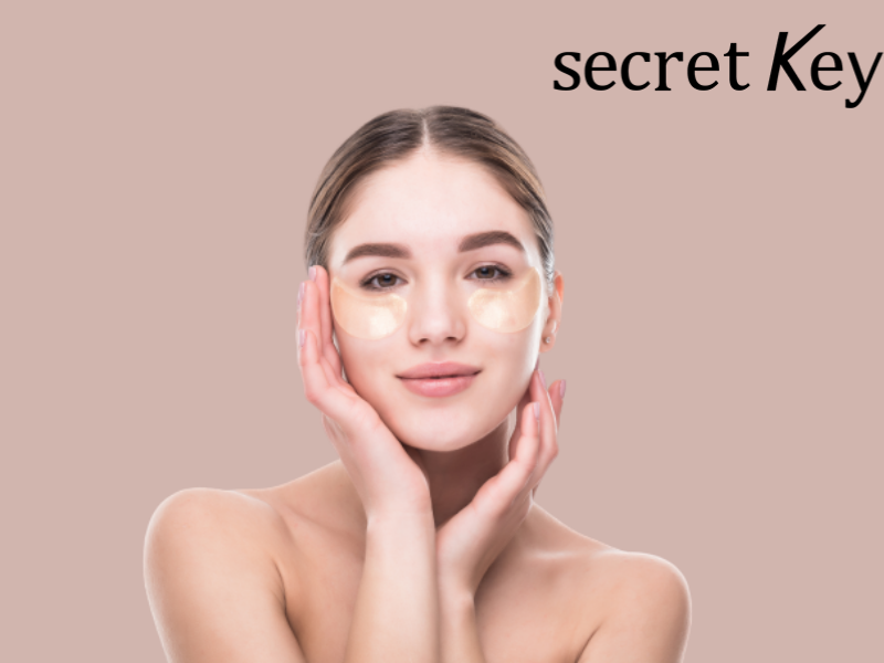 Sử dụng kem dưỡng mắt ngăn chặn sớm các vết nhăn