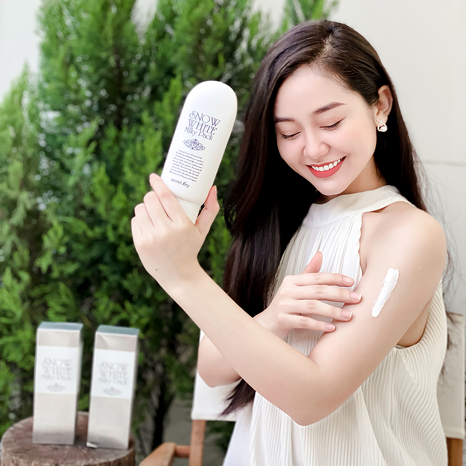 Kem body trắng da Snow White Milky Pack dạng Cream 