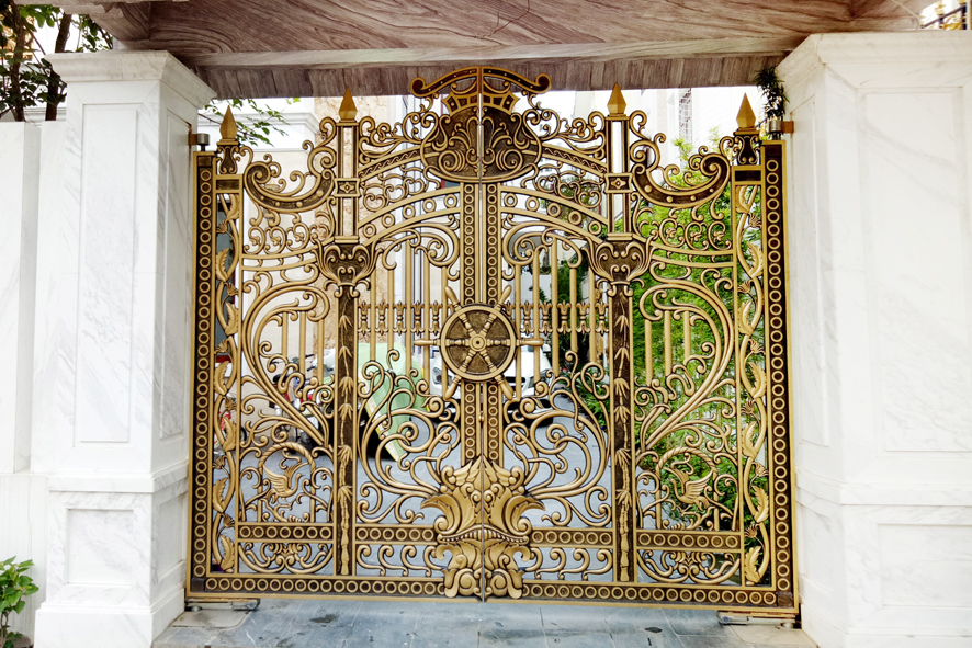 CỔNG NHÔM ĐÚC MẪU C-056