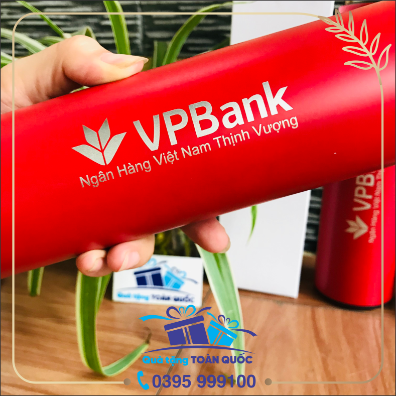 bình giữ nhiệt ngân hàng VP Bank, bình giữ nhiệt mầu đỏ, bình giữ nhiệt khắc logo theo yêu cầu, quà tặng bình nước, bình nước inox 304, bình nước in logo, quà tặng dưới 150k, quà tặng lấy ngay 24h