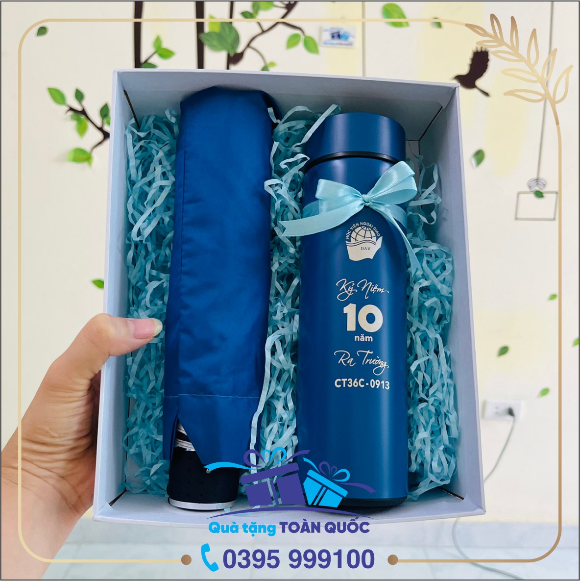 bộ quà tặng ô dù và bình giữ nhiệt mầu xanh, bộ gift set mầu xanh, quà tặng giá rẻ, quà tặng học sinh, quà tặng kỷ niệm, quà tặng ngày thành lập