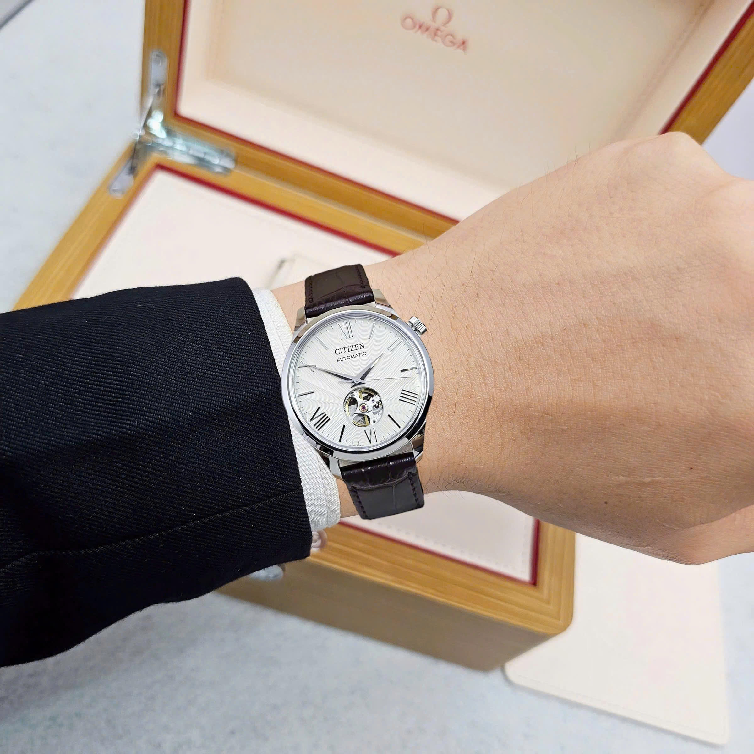 Citizen Automatic Mechanical Open Heart NH9130-17A Beige