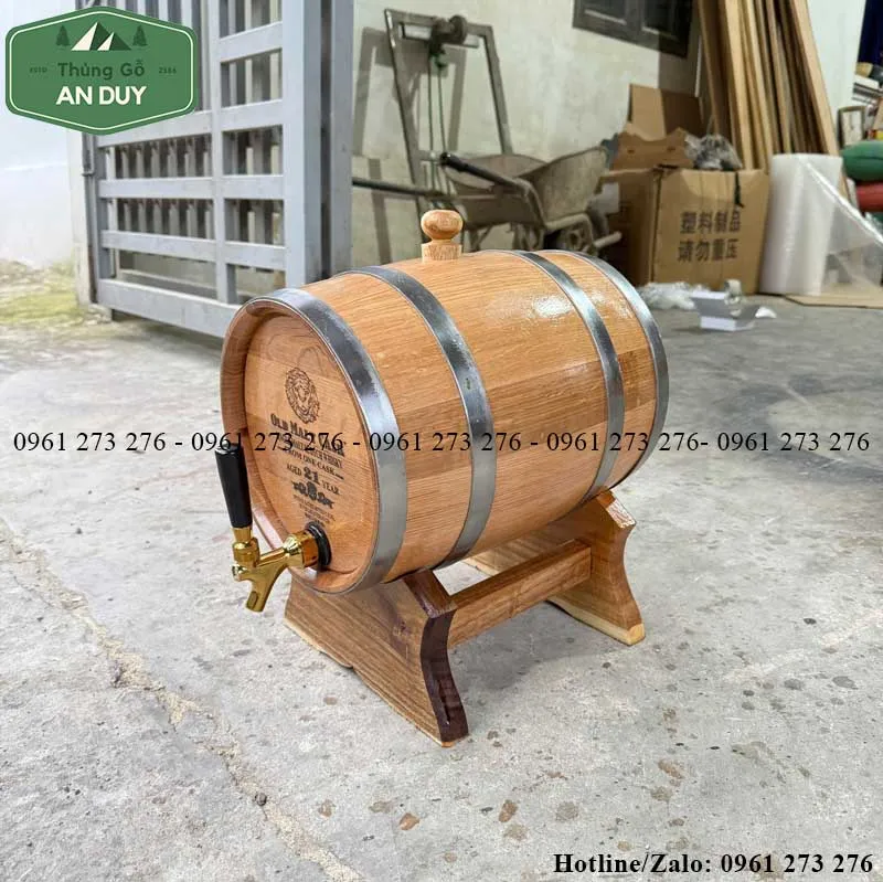 thùng rượu gỗ sồi