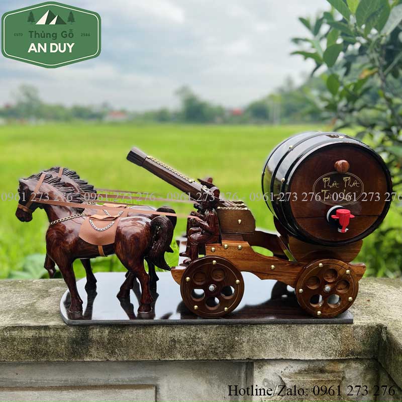 Ngựa Kéo Thùng Rượu Vang