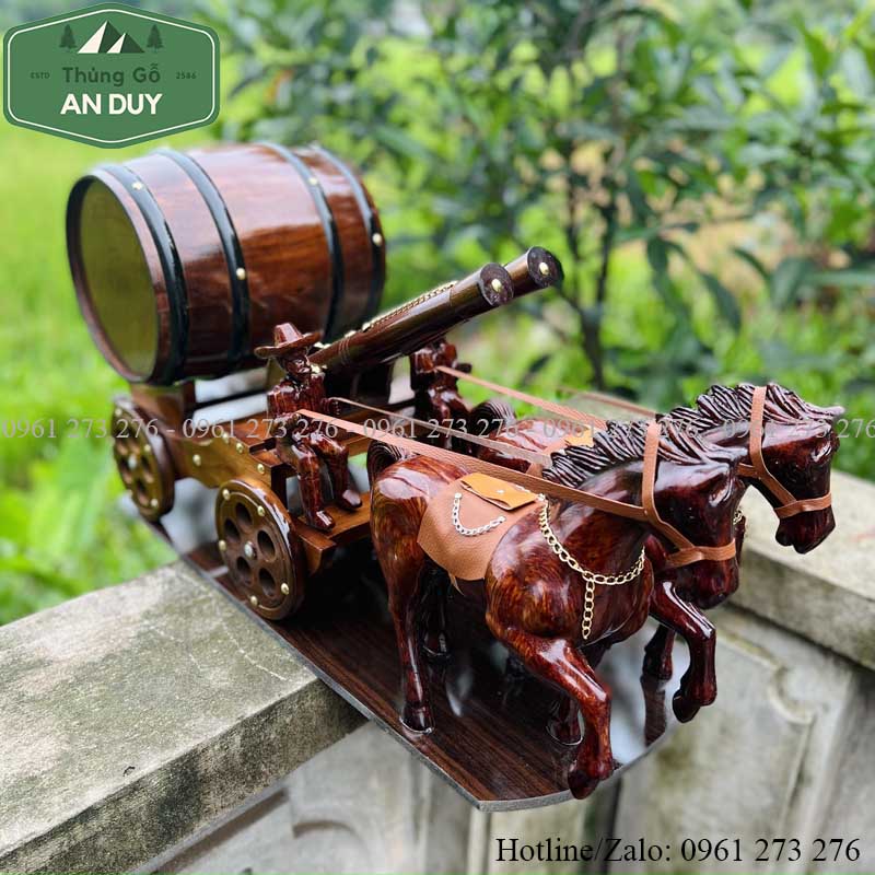 Ngựa Kéo Thùng Rượu Vang