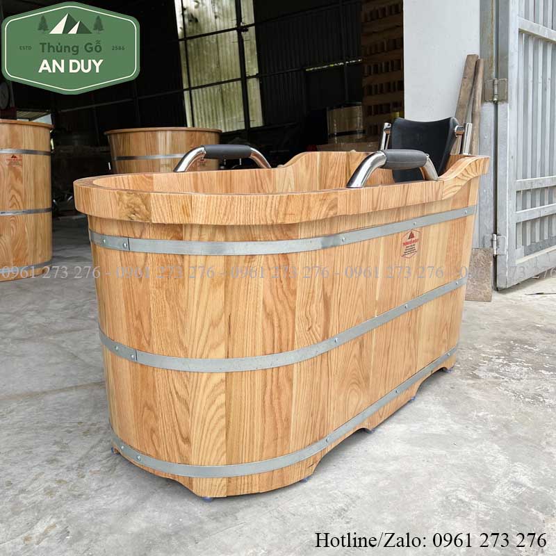 Bồn tắm gỗ sồi tại An Duy