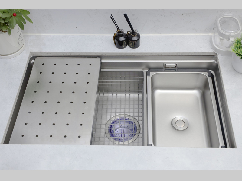 Bề mặt linen thế hệ mới chống xước, dễ vệ sinh trên chậu CR 7745AMG