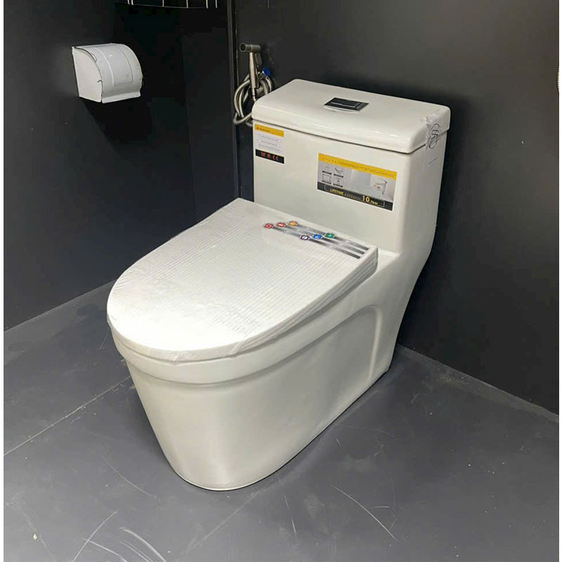 Bồn cầu liền khối C038 men Nano chống bám cặn trong Combo CB91