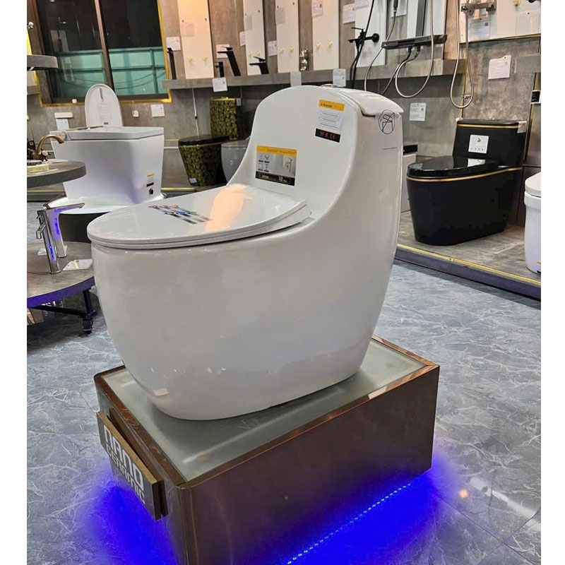 Bồn cầu trứng CR36W màu trắng cao cấp, thiết kế liền khối hiện đại