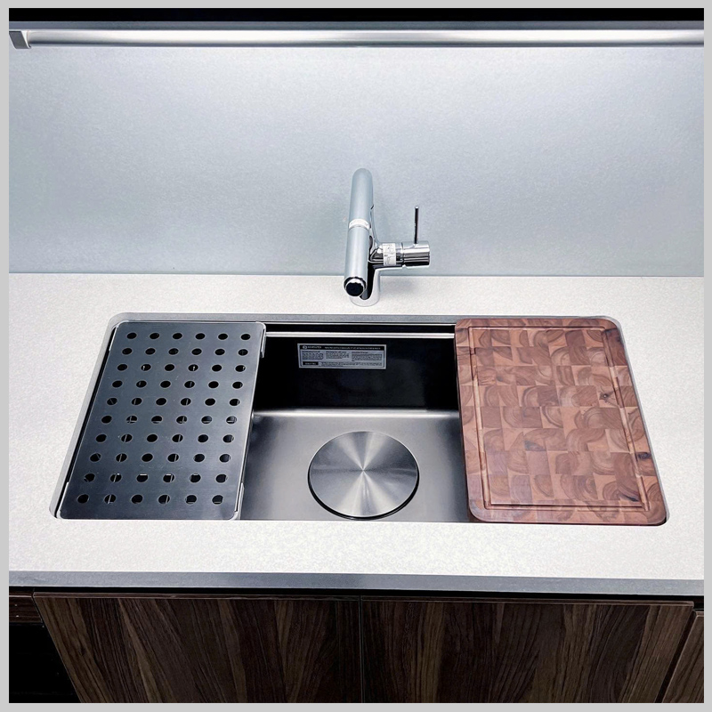 Công nghệ ép khuôn liền khối không mối hàn của Sensuto S8746BK inox 304