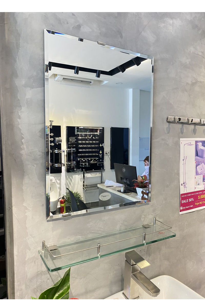 Gương tráng bạc phòng tắm chống mốc 8 lớp, phản chiếu rõ nét