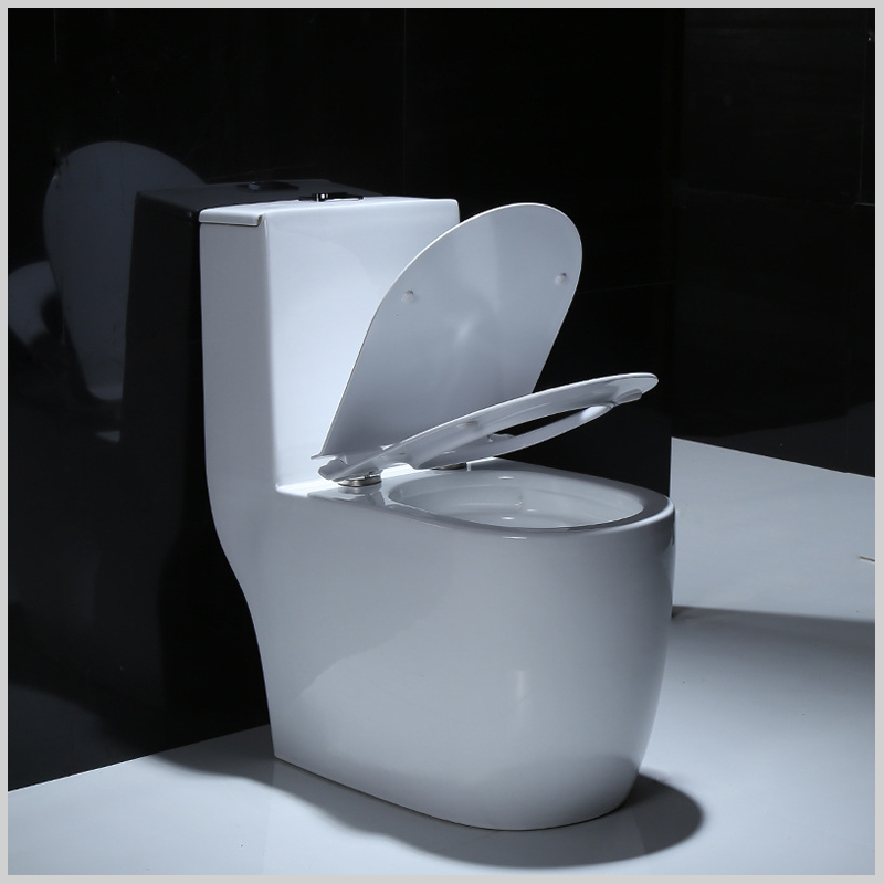 Nắp UF chống xước, đóng mở êm ái, an toàn ban đêm