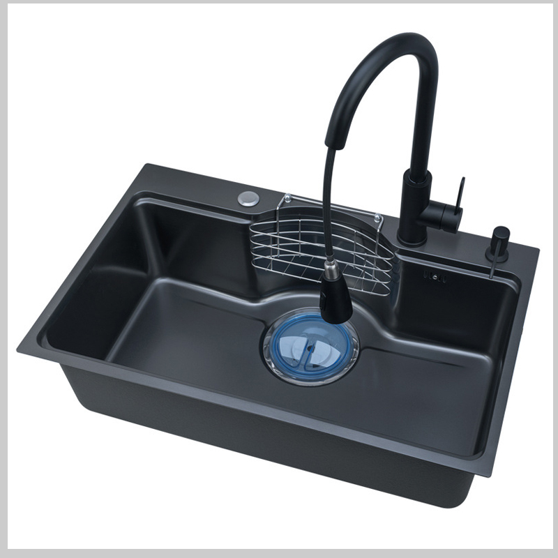 Thiết kế sâu lòng giúp hạn chế nước bắn ra ngoài, giữ khu vực xung quanh khô ráo.