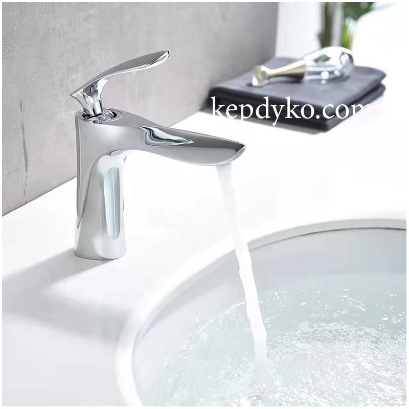 Vòi lavabo đồng mạ crom 3 lớp sáng bóng, chống gỉ sét, xả nước êm ái