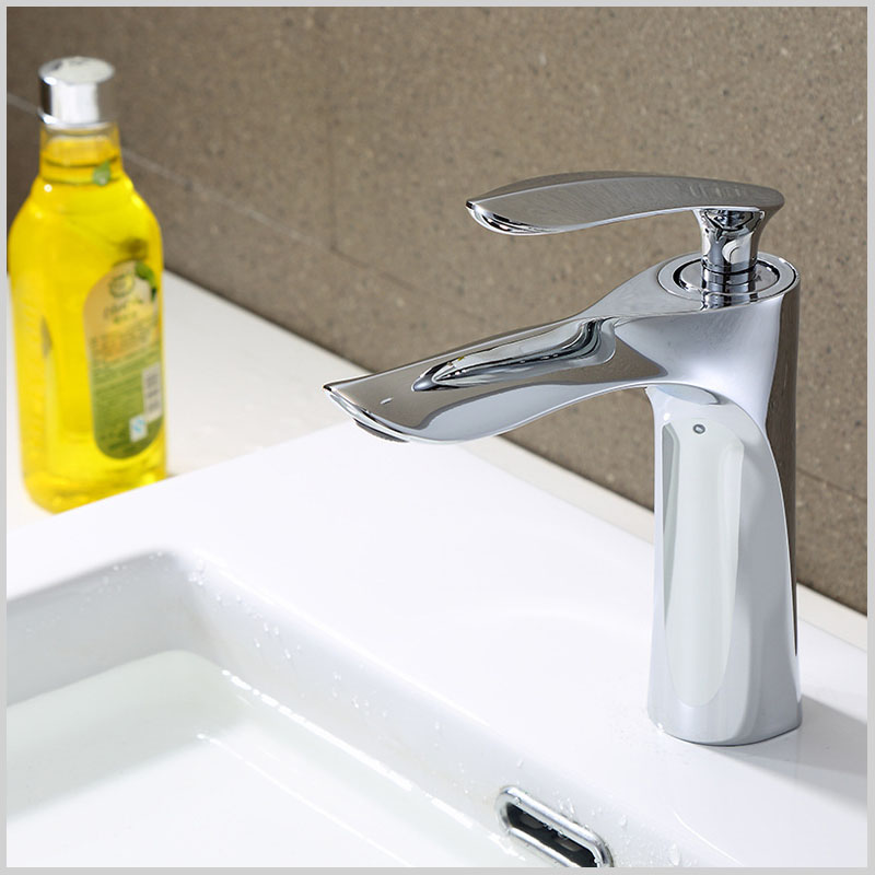 Vòi lavabo tay lá đồng mạ crom 3 lớp – Combo CR82