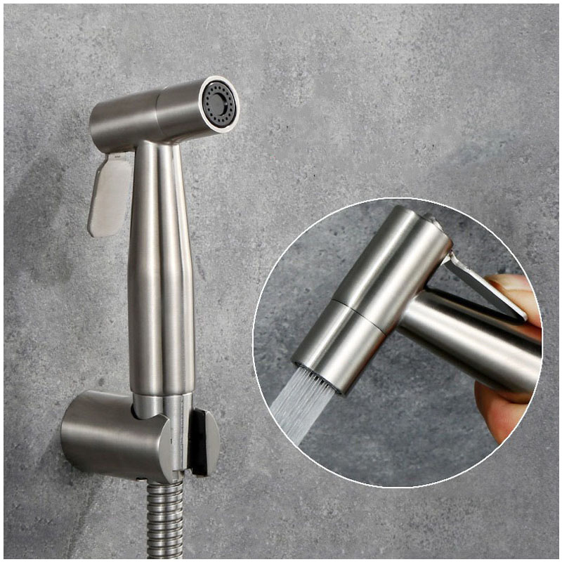 Vòi xịt vệ sinh inox 304 áp lực mạnh, chống rò rỉ, bền bỉ trong combo thiết bị vệ sinh