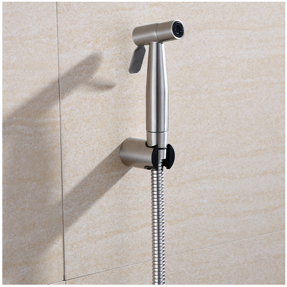 vòi xịt vệ sinh dây chống xoắn bền bỉ