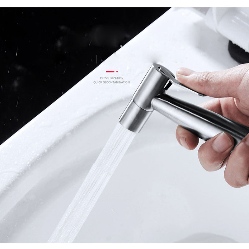 Xịt vệ sinh inox 304 nguyên khối trong Combo Phòng Tắm 306