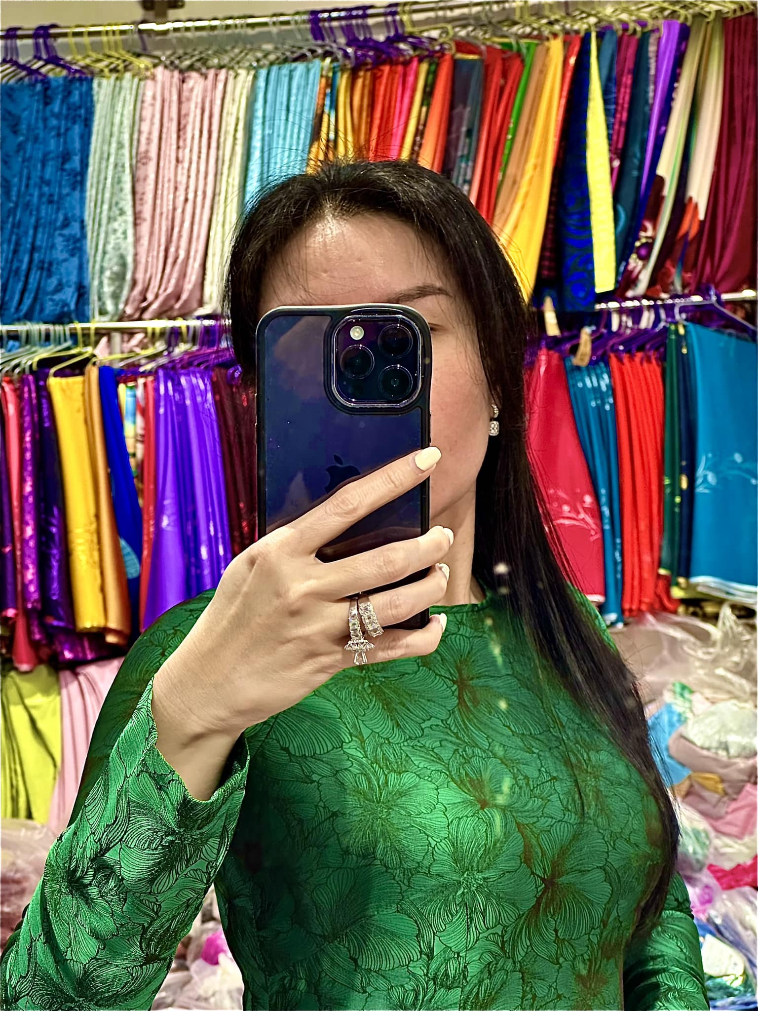 Vải áo dài Cẩm Tú