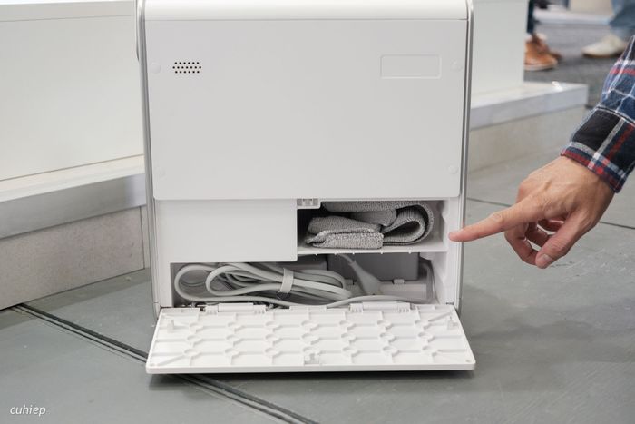 Robot lau kính Ecovacs Winbot W2 Omni