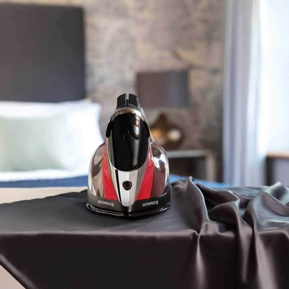 Bàn là hơi nước Russell Hobbs One Temperature 25090-56, Công suất 2600W – Nhập Khẩu Đức & EU