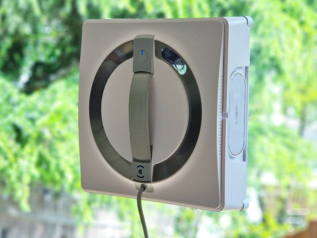 Robot lau kính Ecovacs Winbot W2 Omni