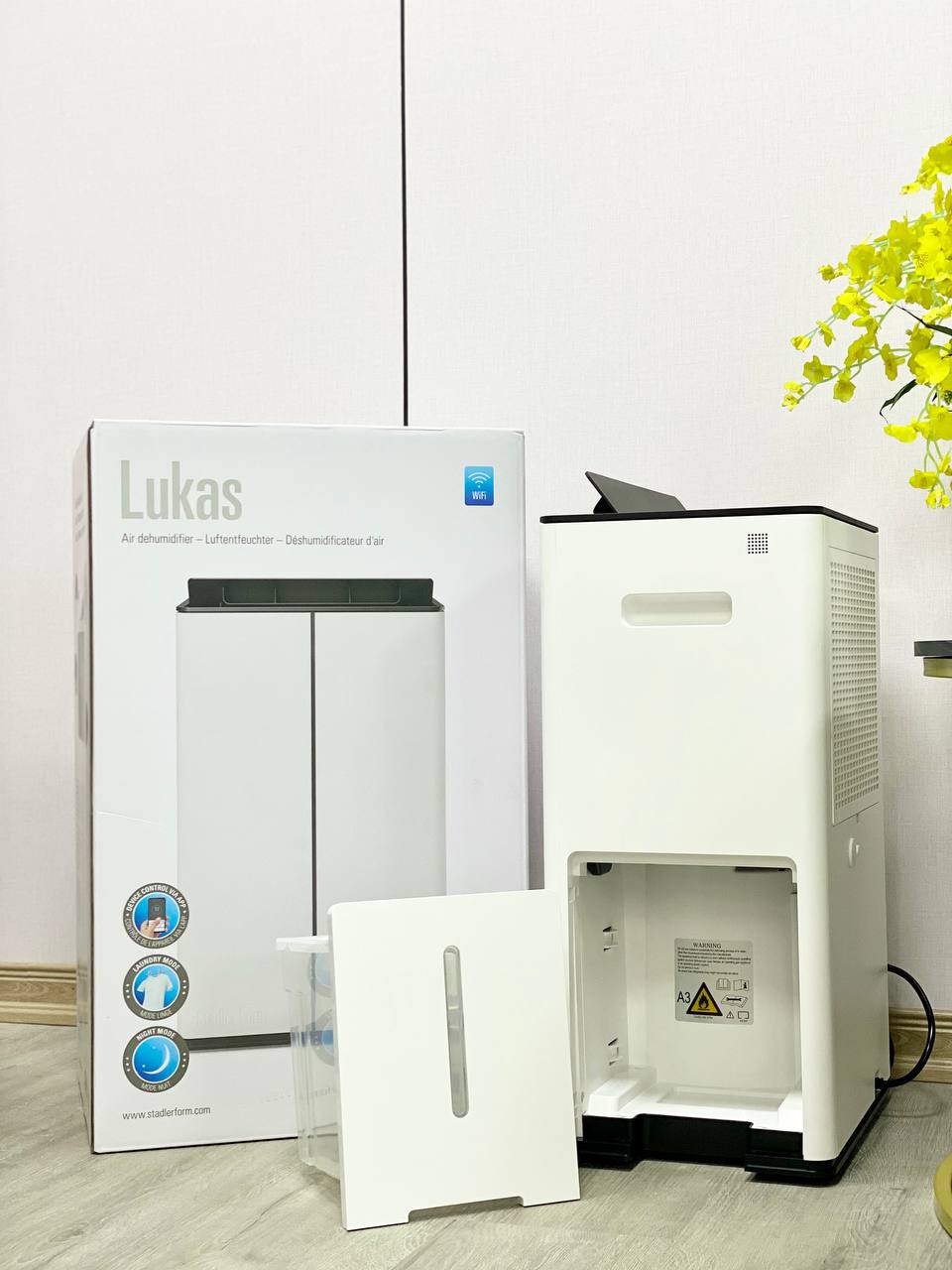 Máy hút ẩm và lọc không khí Stadler Form Lukas 20L (L-031E)