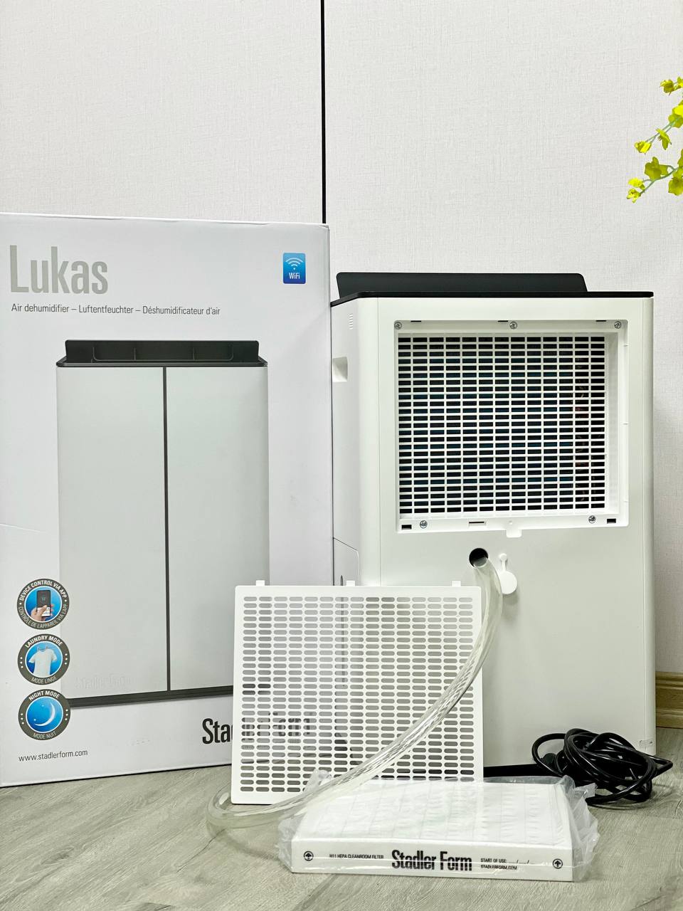 Máy hút ẩm và lọc không khí Stadler Form Lukas 20L (L-031E)